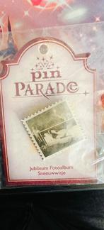 Efteling pin - Jubileum fotoalbum Sneeuwwitje, Verzamelen, Efteling, Verzenden, Zo goed als nieuw, Button of Speldje