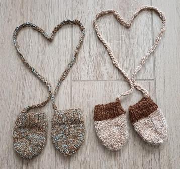 Alpacawol baby wantjes wanten. Handmaat: 10 cm. Koord: 75 cm beschikbaar voor biedingen