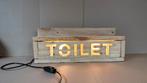 Toilet aanduiding handgemaakt 220V, Ophalen of Verzenden, Zo goed als nieuw, Hout