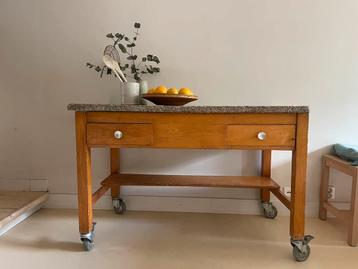 Vintage trolley werktafel beschikbaar voor biedingen