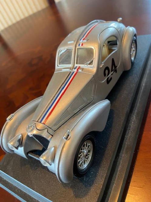 modelauto Bugatti, Hobby en Vrije tijd, Modelauto's | 1:18, Zo goed als nieuw, Auto, Overige merken, Ophalen of Verzenden