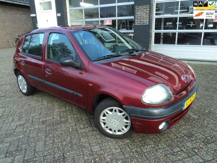 Renault Clio 1.6 RT, Auto's, Renault, Bedrijf, Te koop, Clio, Airbags, Centrale vergrendeling, Elektrische ramen, Startonderbreker