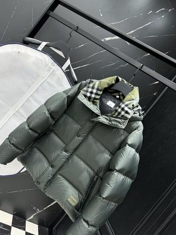 Burberry Puffer | Meerdere kleuren beschikbaar voor biedingen