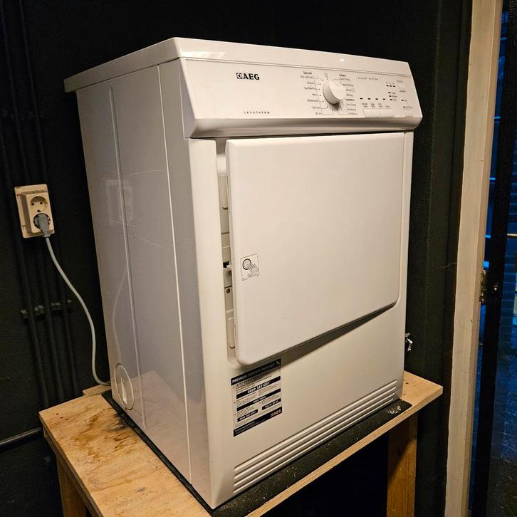 AEG Lavatherm 65170AV condensdroger in goede staat, Witgoed en Apparatuur, Wasdrogers, Gebruikt, Condens, Voorlader, 6 tot 8 kg