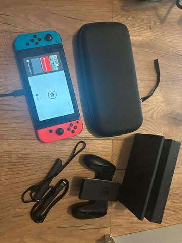 Nintendo Switch v2 - compleet en in goede staat! beschikbaar voor biedingen
