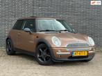 Mini Mini 1.6 One Pano, Clima!, Auto's, Mini, Gebruikt, 4 cilinders, 4 stoelen, Bedrijf