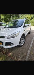 Ford Kuga 1.5 Titanium 150pk (top staat) elec. pano dak, Auto's, 1498 cc, Zwart, 4 cilinders, 2000 kg