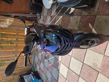 Piaggio zip 2015 4t 2v met brom kenteken beschikbaar voor biedingen