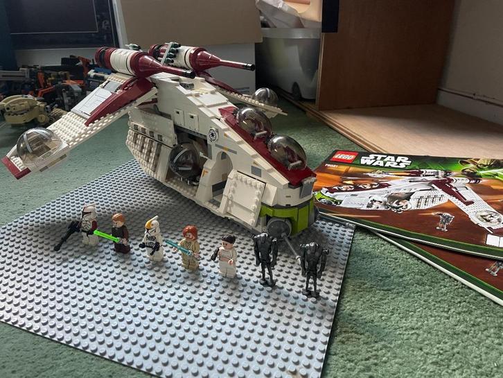 LEGO Star Wars 75021 Republic Gunship – zo goed als compleet, Kinderen en Baby's, Speelgoed | Duplo en Lego, Zo goed als nieuw