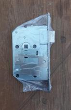 Nieuw Insteekslot Voorplaat met Sluitplaat nog in verpakking, Ophalen, Nieuw