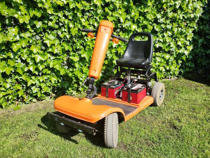 Stoere 4-wiel Scootmobiel-Skelter mét lader zonder accu’s(!), Kinderen en Baby's, Speelgoed | Buiten | Skelters, Gebruikt, Overige merken