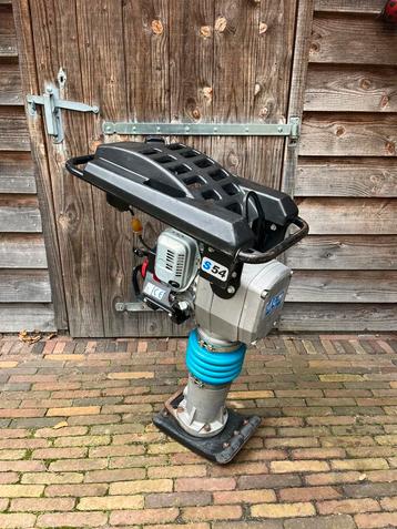 Nette Samac S54 stamper, trilstamper beschikbaar voor biedingen