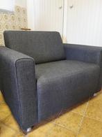 Donkergrijze love seat, Huis en Inrichting, Fauteuils, Ophalen, 75 tot 100 cm, Zo goed als nieuw, 75 tot 100 cm