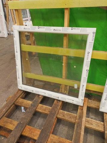 Kunststof Vast kozijn  b102 x h92,4 cm -2114- beschikbaar voor biedingen