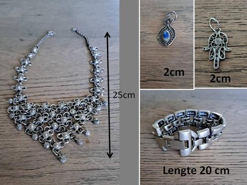 Zeer mooie onbeschadigde sierraden Klik RK voor advertenties, Antiek en Kunst, Curiosa en Brocante, Ophalen of Verzenden
