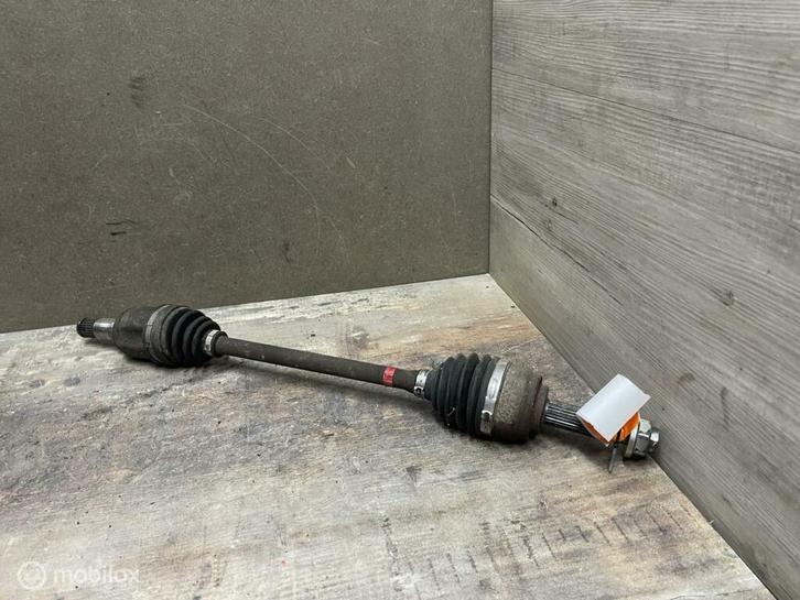 Aandrijfas linksvoor Mitsubishi Space Star 1.0 ('18->), Auto-onderdelen, Remmen en Aandrijving, Mitsubishi, Gebruikt, Ophalen of Verzenden