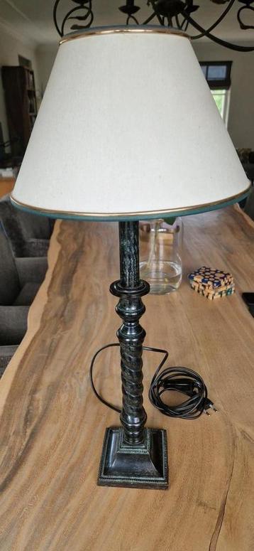 Tafellamp massief brons beschikbaar voor biedingen