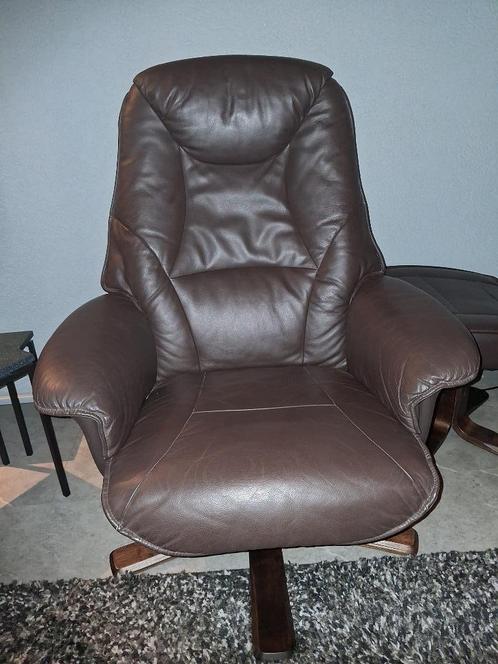 Relaxfauteuil leer van Hjort Knudsen, Huis en Inrichting, Fauteuils, Zo goed als nieuw, Hout, Leer, Ophalen