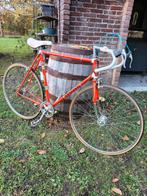 Vintage racefiets Peugeot, Ophalen