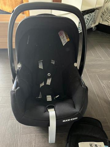 Maxi cosi cabriofix i-size autostoeltje beschikbaar voor biedingen