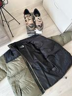 Northface jas & Valentino sneakers, Kleding | Heren, Ophalen, Gedragen, Overige kleuren, Sneakers of Gympen