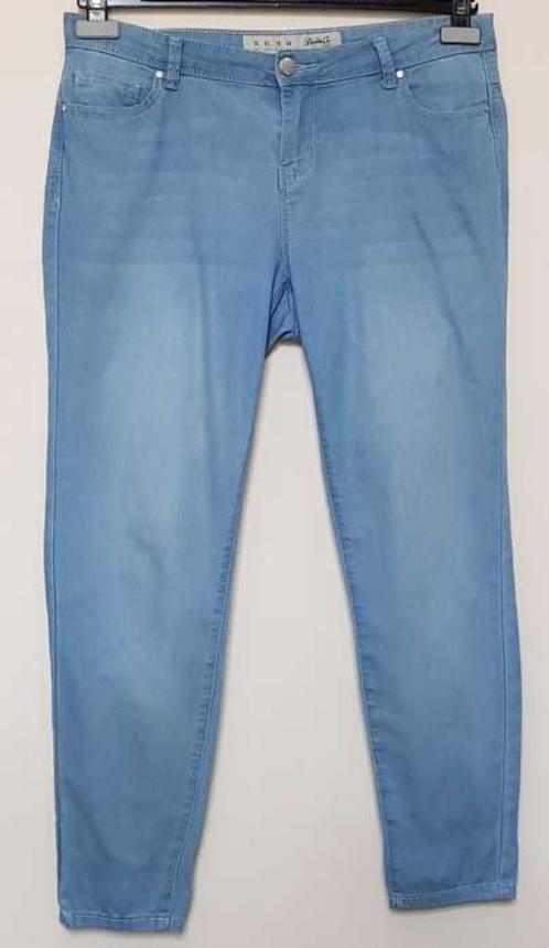 Denim Co hele mooie stretchy jeans mt. 42, Kleding | Dames, Spijkerbroeken en Jeans, Zo goed als nieuw, W33 - W36 (confectie 42/44)