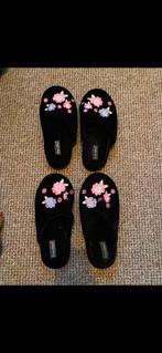 2 paar voor Zwarte pantoffels maat 40/41: Nieuw, Zwart, Nieuw, Ophalen of Verzenden, Pantoffels of Sloffen