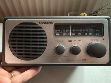 Sangean WR-1 retro design beschikbaar voor biedingen
