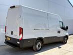Iveco Daily 35S14 2.3 L2H2 Airco Cruise Control 3.5t trekgew, Auto's, Achterwielaandrijving, Gebruikt, Euro 6, Iveco