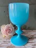 Opaline glas of vaasje in turquoise blauw, Antiek en Kunst, Antiek | Glas en Kristal, Ophalen of Verzenden
