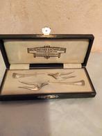 Antieke cassette met 2 vleeswaren vorkjes verzilverd, Ophalen of Verzenden