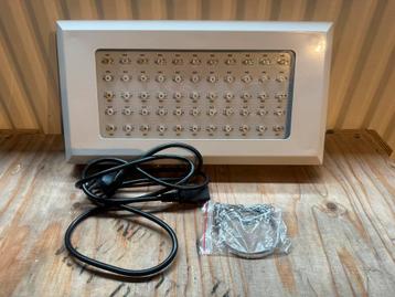 2x Kweeklampen groei en bloei beschikbaar voor biedingen