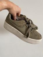 Groene suède Nike air force, maat 38, Nike, Nieuw, Ophalen of Verzenden, Sneakers of Gympen