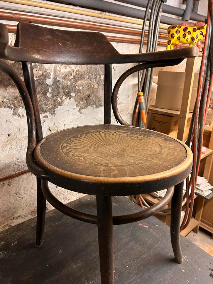 Vintage Thonet Stijl Armstoel, Antiek en Kunst, Antiek | Meubels | Stoelen en Banken, Ophalen