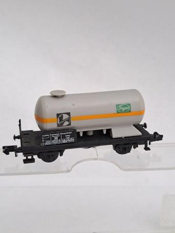 N spoor Arnold/Rapido 0452 tankwagon met opschrift `HOECHST` beschikbaar voor biedingen