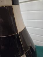 vaas groot zwart wit geblokt, Huis en Inrichting, Woonaccessoires | Vazen, Ophalen of Verzenden, 'T Olde Gre-j, Info@toldegrej.nl