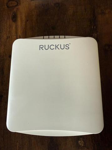 -= Ruckus R550 - WiFi 6 - Zigbee / BT AP =- beschikbaar voor biedingen