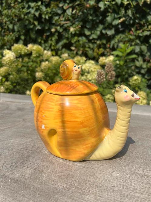 Antieke Slakken Theepot Keramiek (Siaki), Antiek en Kunst, Antiek | Keramiek en Aardewerk, Ophalen