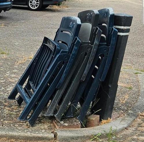 Gratis 2 Jardin Standenstoel blauw Anthonie 41 Westervoort, Tuin en Terras, Tuinstoelen, Gebruikt, Kunststof, Ophalen