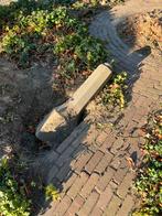 Gratis ophalen: Amsterdammertje betonpaaltje Grijs, Tuin en Terras, Tuinbeelden, Ophalen, Gebruikt, Beton, Overige typen