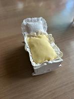 Pph baby wiegje, Ophalen of Verzenden, Zo goed als nieuw, Poppenhuis