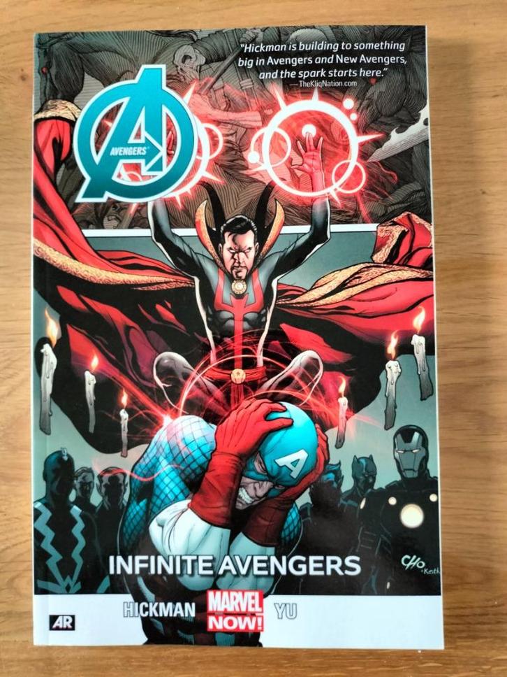 Avengers vol 6: Infinite Avengers TPB, Boeken, Strips | Comics, Zo goed als nieuw, Eén comic, Amerika, Ophalen of Verzenden