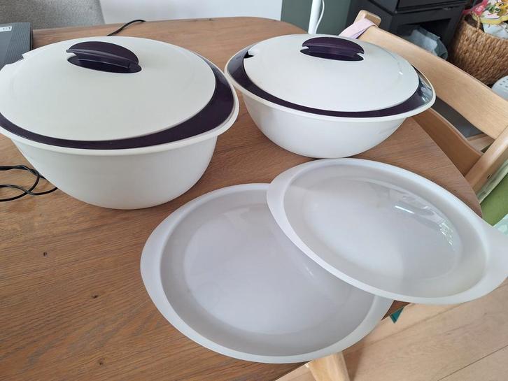 Kommenset met deksels - Wit/PaarsTupperware Iso Duo serveers, Huis en Inrichting, Keuken | Tupperware, Gebruikt, Bak of Kom, Wit