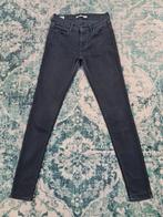 710 Levi's super skinny W28 L32 WMN Tulsi2832 Zwart, Zwart, Ophalen of Verzenden, Zo goed als nieuw, W28 - W29 (confectie 36)
