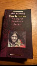 Meer dan een kus - Theo Klomberg, Ophalen of Verzenden, Zo goed als nieuw, Nederland