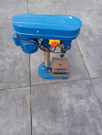 Kolomboormachine - Blauw beschikbaar voor biedingen