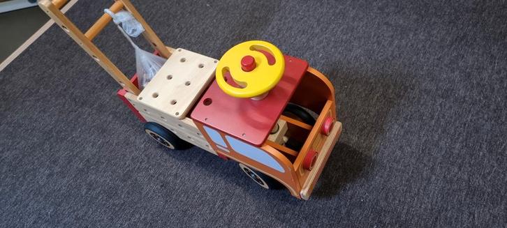 Leuje houten loopwagen. En leuke extra's., Kinderen en Baby's, Speelgoed | Houten speelgoed, Zo goed als nieuw, Ophalen of Verzenden