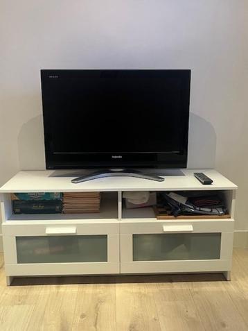 tv kast beschikbaar voor biedingen