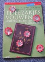 boek Theezakjes Vouwen, Knippen, Embrossen & Borduren, Hobby en Vrije tijd, Theezakjes, Ophalen of Verzenden, Boek