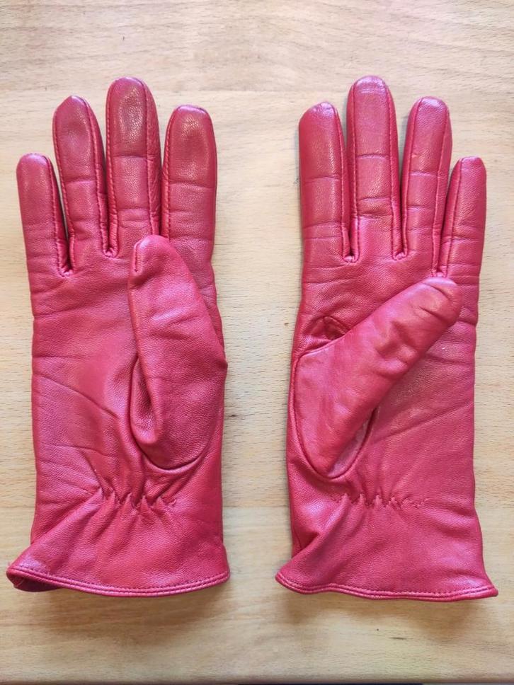 Rood leren dameshandschoen, mt. s, Kleding | Dames, Mutsen, Sjaals en Handschoenen, Zo goed als nieuw, Handschoenen, Maat 36 (S)